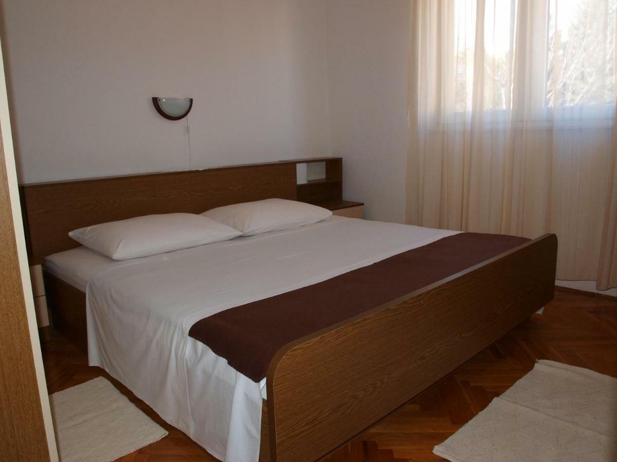 Apartments Mirja - 100M From The Beach & Parking トロギール エクステリア 写真